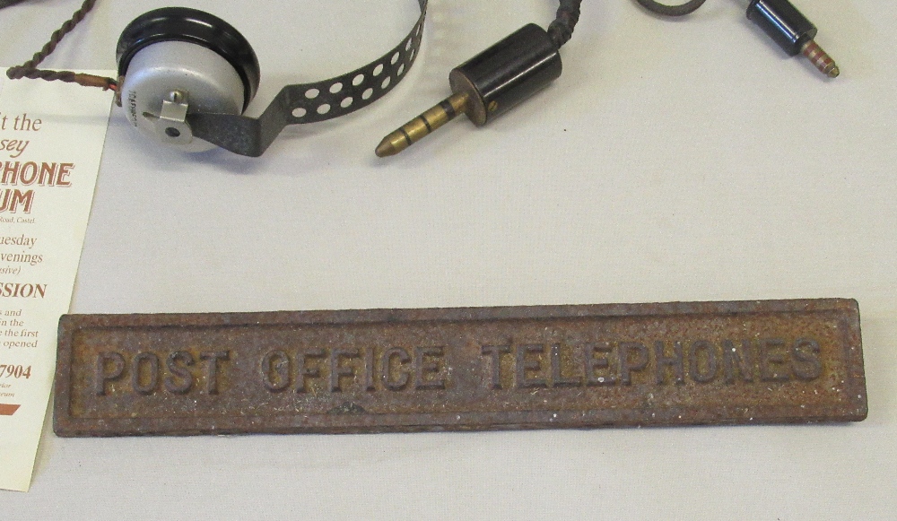 POST OFFICE TELEPHONES BLACK BAKELITE OPERATOR'S HAND SET WITH A PRESS BUTTON, STANDING MOUTHPIECE - Image 5 of 7