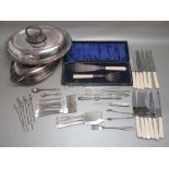 TWO SILVER PLATED OVAL ENTRÉE DISHES, A PAIR OF FISH SERVERS, CASED, SIX FISH KNIVES, SIX FORKS, TWO