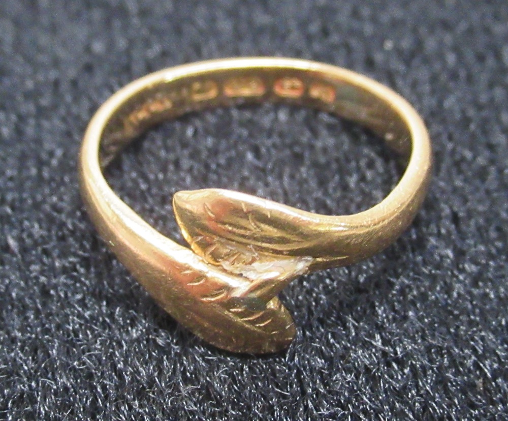 22ct GOLD CHILD'S SERPENT RING BY AC Co., BIRMINGHAM 1925, SIZE C½ (2g)