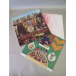 THE BEATLES 'SGT PEPPER'S LONELY HEARTS CLUB BAND', MONO, IN A PSYCHODELIC INNER SLEEVE AND FLIP-