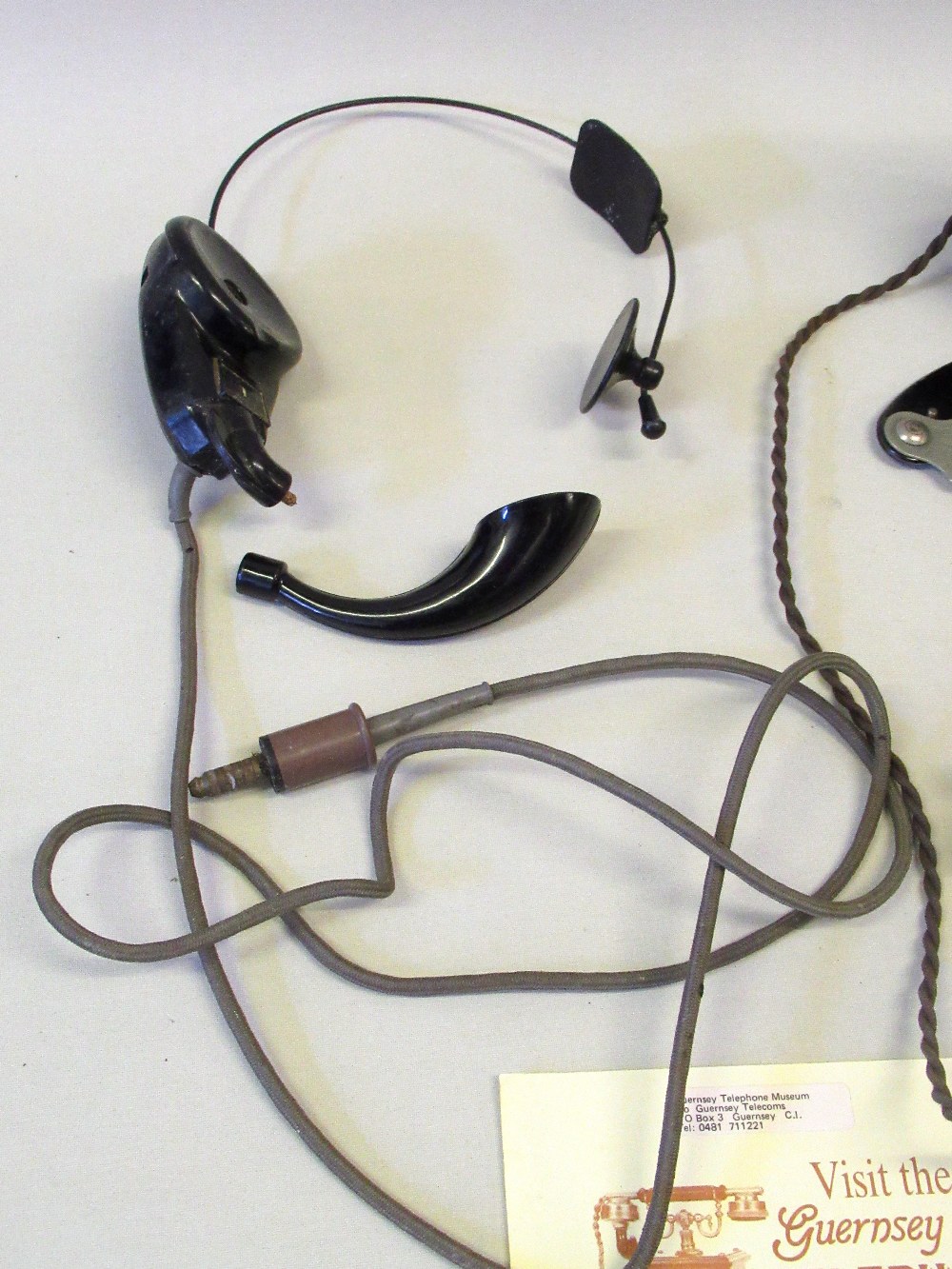 POST OFFICE TELEPHONES BLACK BAKELITE OPERATOR'S HAND SET WITH A PRESS BUTTON, STANDING MOUTHPIECE - Image 4 of 7