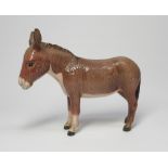 BESWICK MODEL OF A DONKEY (H. 14 CM).