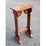 OAK LECTERN IN THE GOTHIC STYLE (H. 87 CM, W. 46 CM, D. 28 CM)