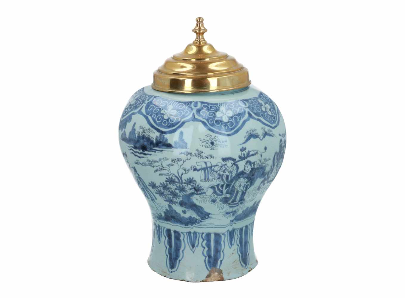 Delfts blauw aardewerk balustervaas met later (19e eeuws) messing deksel, met chinoiserie decor - Image 2 of 6