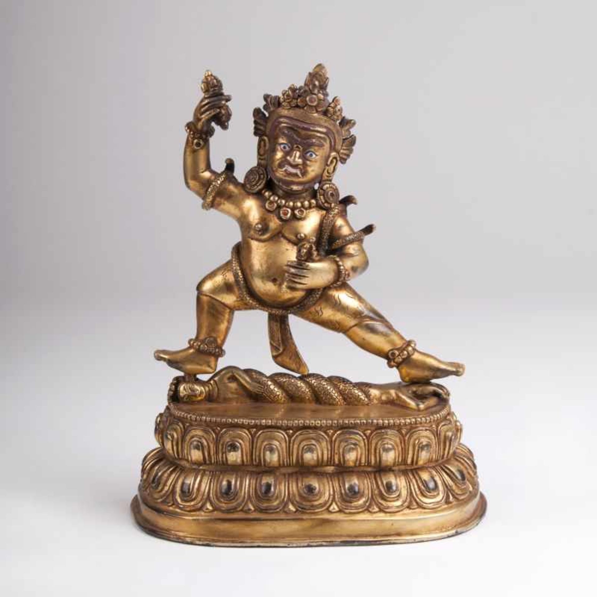 Skulptur 'Nilambara Vajrapani' Sino-tibetisch, 20. Jh. Kupferbronze, feuervergoldet, partiell