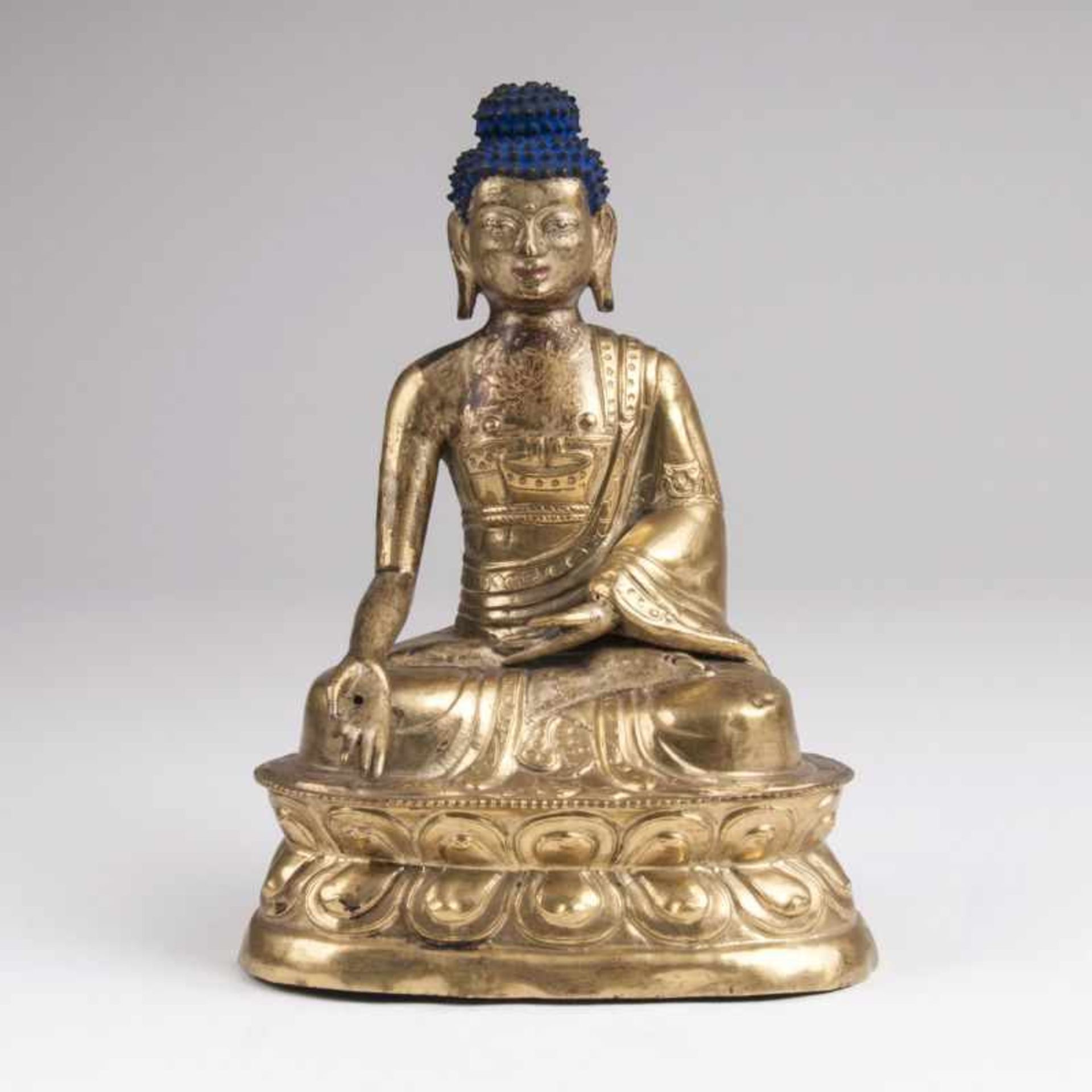 Skulptur 'Medizin-Buddha' Bhaisajyaguru Tibet, 18./19. Jh. Kupferlegierung, getrieben, Reste