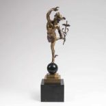 Bronze-Skulptur 'Merkur' nach Giambologna Ende 19. Jh. Bronze, poliert, auf einer Steinkugel