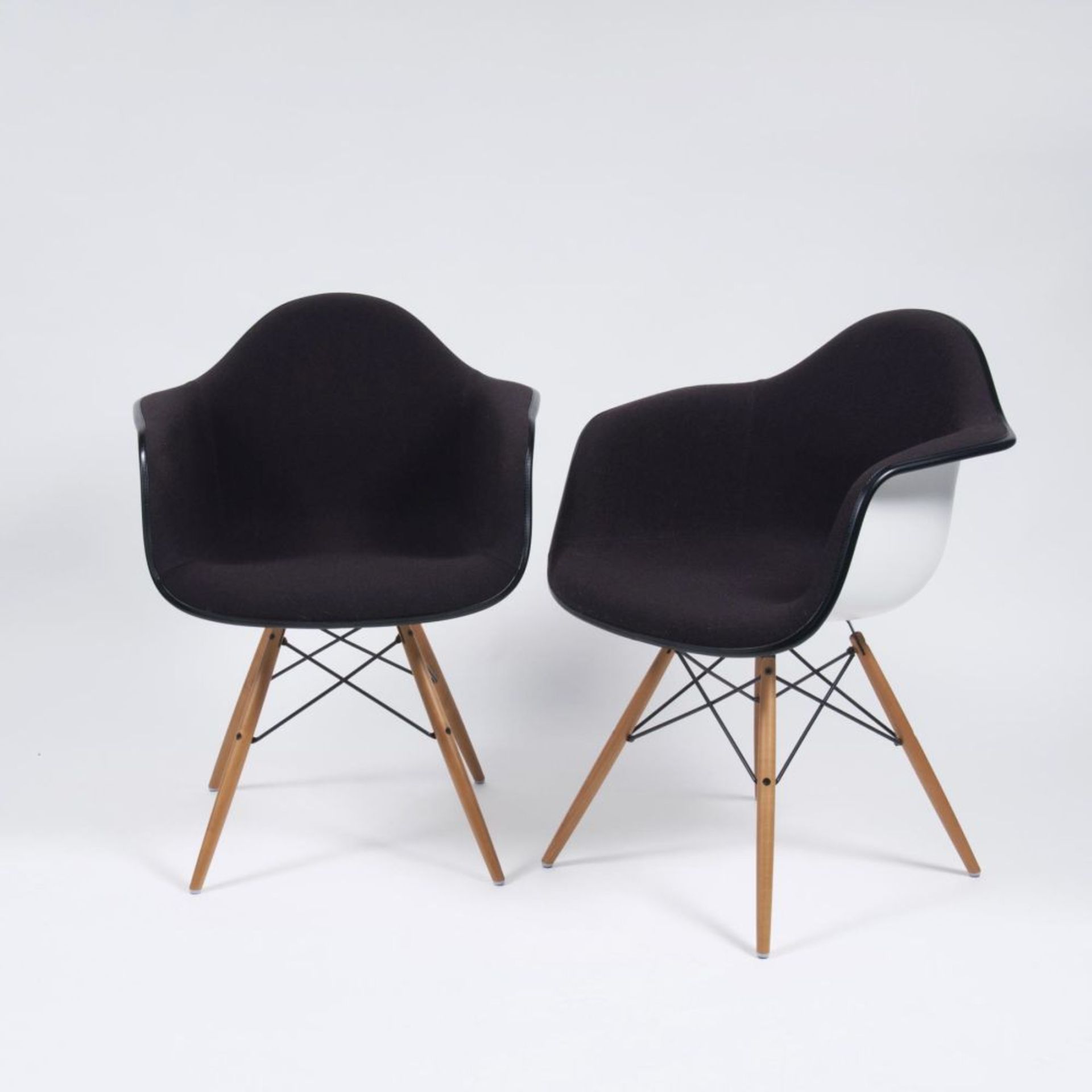 Charles & Ray Eamestätig Mitte 20. Jh.Paar 'Plastic Armchairs DAW'Design 1950, Ausführung 2011 durch