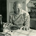 ROBERT DOISNEAU - Les petits pains se nomment des Picasso