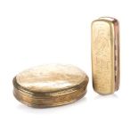 A DUTCH BRASS AND COPPER TOBACCO BOX, 18TH CENTURY the hinged oblong lid engraved with a male figure