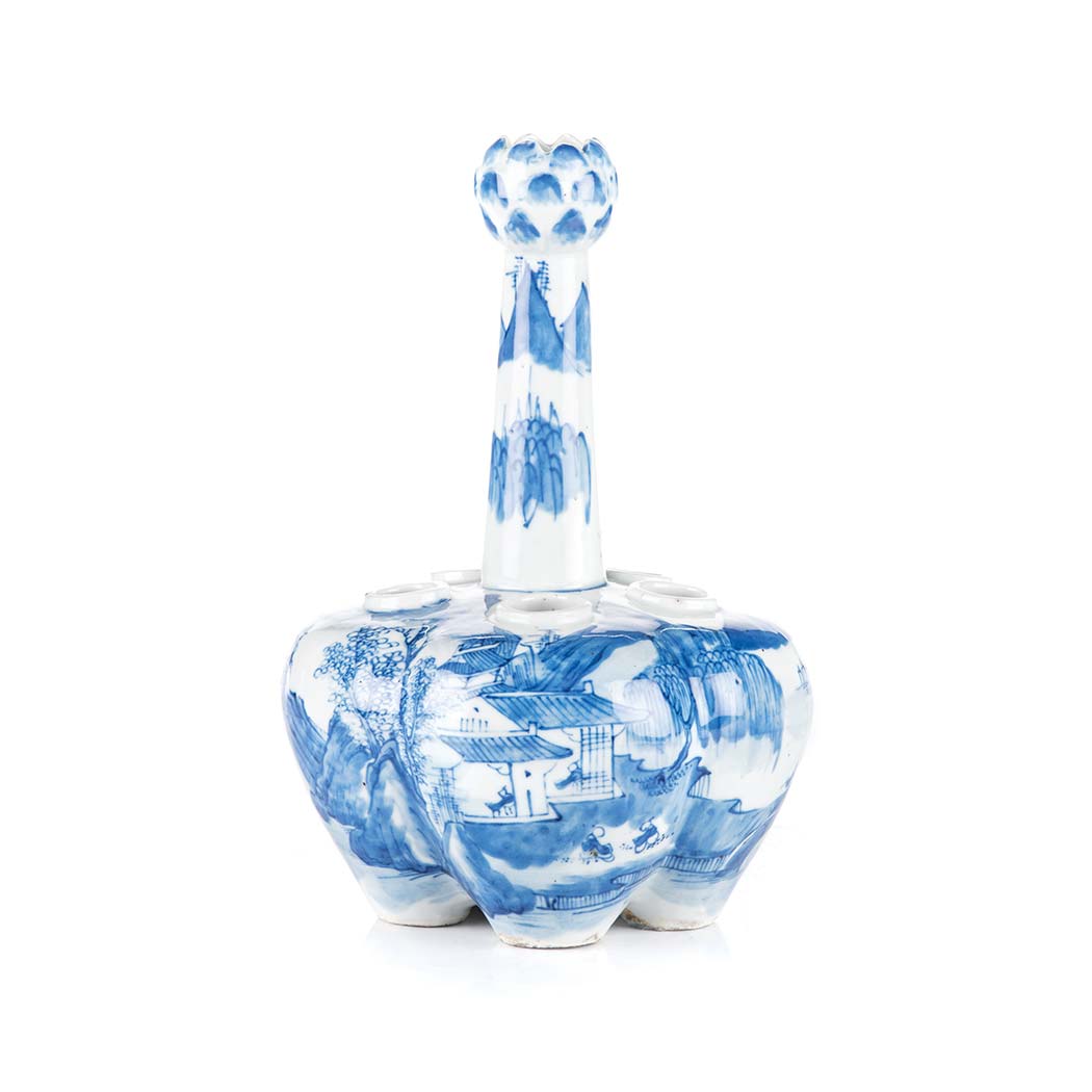 A CHINESE BLUE AND WHITE TULIP VASE, QING DYNASTY, 19TH CENTURY of typical form with five apertures,