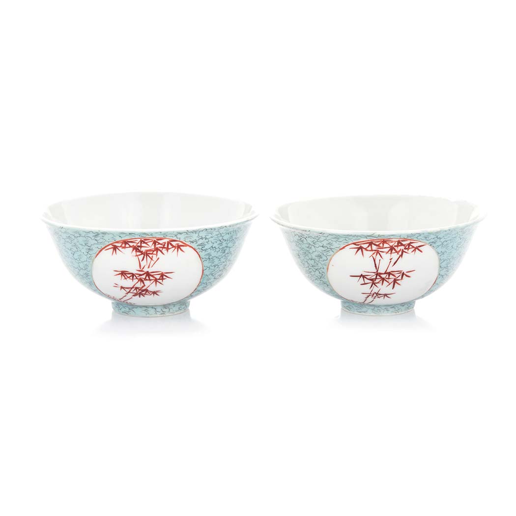 A PAIR OF CHINESE ‘BAMBOO ROUNDEL’ BOWLS, REPUBLIC PERIOD, 1912 – 1949 the deep rounded sides rising