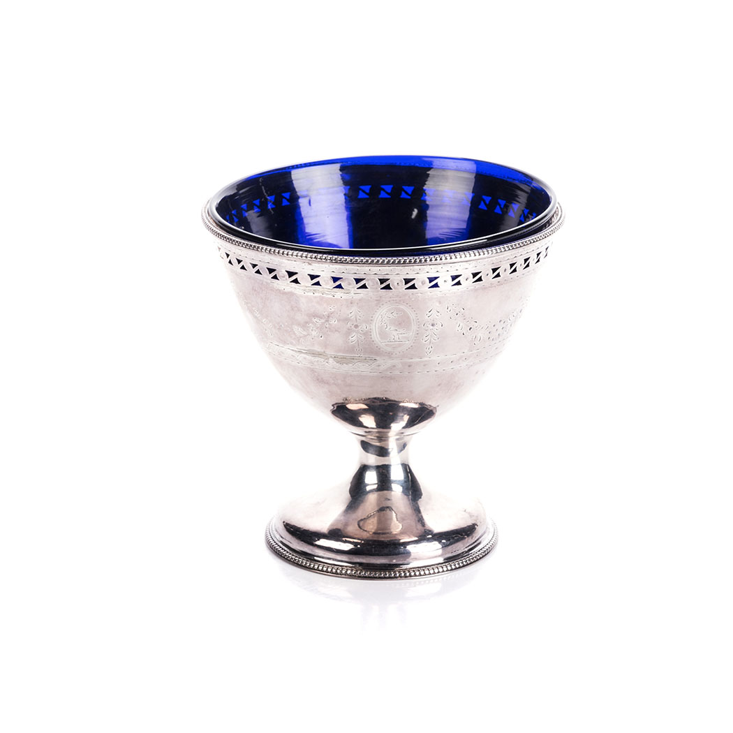 AN IRISH SILVER LINED SUGAR BOWL, JOSEPH JACKSON, DUBLIN, 1782 the blue lined bowl is pierced and