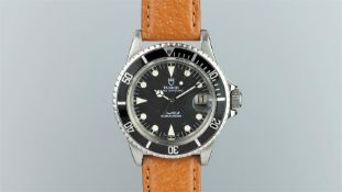 RARE GENTLEMEN'S TUDOR SUBMARINER VINTAGE STAINLESS STEEL WRISTWATCH REF. 76100, circular black dial