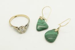A yellow metal paste ring stamped 9ct, together with a pair of malachite drop earrings