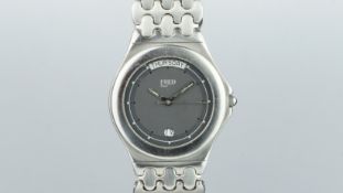 GENTLEMEN'S FRED PARIS DIAMOND SET REF. 8826, grey dial, diamond set, date aperture, stainless steel