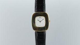 LADIES' PIAGET 18CT GOLD DIAMOND SET WRISTWATCH REF. 99021, rounded square diamond set dial with