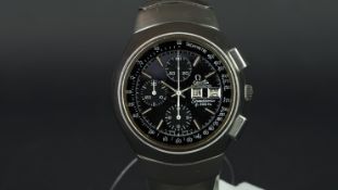 GENTLEMEN'S OMEGA SPEEDSONIC F300HZ, circular silver triple register dial with day date aperture