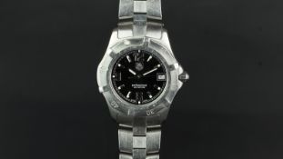 GENTLEMEN'S TAG HEUER PROFESSIONAL 200m WRISTWATCH, black dial, stainless steel 36mm case with