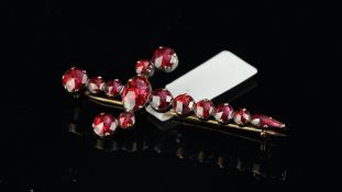 Perpignan garnet brooch, mounted in unhallmarked yellow metal