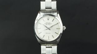 GENTLEMEN'S ROLEX AIRKING REF. 5500, circular silver dial with baton hour markers, 35mm stainless