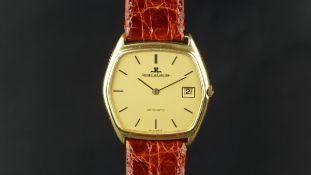 GENTLEMEN'S JAEGER LE COULTRE AUTOMATIC 18K GOLD WRISTWATCH, hexagonal champagne dial with baton