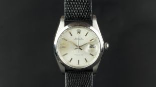 GENTLEMEN'S ROLEX OYSTERDATE WRISTWATCH, circular silver dial with baton hour markers and a date