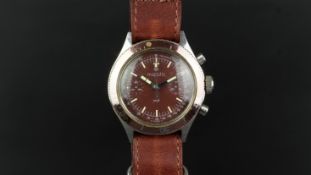 GENTLEMEN'S MAJESTIC CHRONOGRAPH WRISTWATCH, circular maroon twin register dial with luminous hour