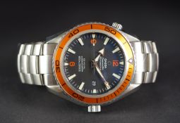 GENTS OMEGA PLANET OCEAN W/ BOX AND PAPERS, circular navy dial with luminous hour markers and hands,