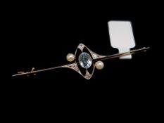 Aquamarine, diamond and pearl bar brooch, mounted in yellow metal
