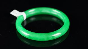 Jade bangle, width 10.3mm, inside diameter 60mm