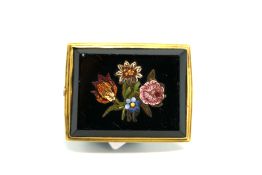 Micro mosaic brooch, depicting flowers, in a yellow metal frame