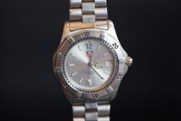 GENTLEMEN'S TAG HEUER PROFESSIONAL WRISTWATCH REF. WK1112-1, circular silver dial with luminous hour