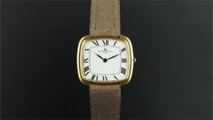 GENTLEMEN'S BAUME AND MERCIER 18K GOLD WRISTWATCH, square white dial with Roman numerals and