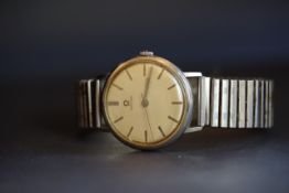 GENTLEMEN'S OMEGA VINTAGE WRISTWATCH, circular silver dial with silver hour markers and hands,