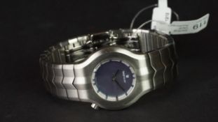LADIES' TAG HEUER WRISTWATCH REF. WP1312, circular mother of pearl dial with silver hands, 28mm