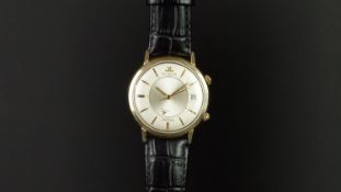 GENTLEMEN'S JAEGER LE COULTRE JUMBO MEMOVOX WRISTWATCH, circular silver dial with gold hour markers,