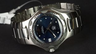 GENTLEMEN'S TAG HEUER PROFESSIONAL WRISTWATCH, 36mm case, round dark blue dial with luminous hands