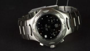 GENTLEMEN'S TAG HEUER KIRIUM CHRONOGRAPH WRISTWATCH REF. CL1110, circular black triple register dial