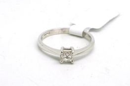 Single stone diamond ring, princess cut diamond weighing an estimated 0.33ct, mounted in platinum,