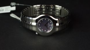 LADIES' STAINLESS STEEL TAG HEUER QUARTZ WRISTWATCH, ref WP131C, circular 28mm stainless steel case,