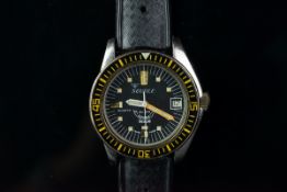 GENTS SQUALE BAKELITE BEZEL DIVERS WRISTWATCH, circular black dial with orange lume and faceted hour
