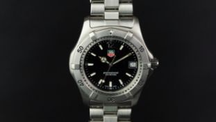 GENTLEMEN'S STAINLESS STEEL TAG HEUER PROFESSIONAL QUARTZ DATE WRISTWATCH, ref WK1110-1, circular