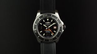 GENTLEMEN'S BREITLING SUPER OCEAN 44 AUTOMATIC REFERENCE A17391, circular black dial with luminous