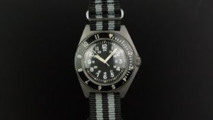 GENTLEMEN'S BENRUS TYPE ll US SPECIAL FORCES MILITARY DIVERS WRISTWATCH, circular black dial with