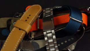 10x WATCH STRAPS including 8x NATO straps, 1x Handmade 22mm Toshi leather strap, 1x Stainless