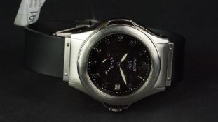 GENTLEMEN'S HUBLOT MDM POWER RESERVE WRISTWATCH, circular black two tone dial with silver Arabic