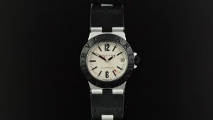 LADIES' BVLGARI ALUMINIUM QUARTZ WRISTWATCH REF. AL32TA, circular silver dial with black baton