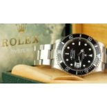 GENTS ROLEX OYSTER PERPETUAL DATE SUBMARINER WRISTWATCH W/BOX CIRCA 2001 REF. 16610, circular