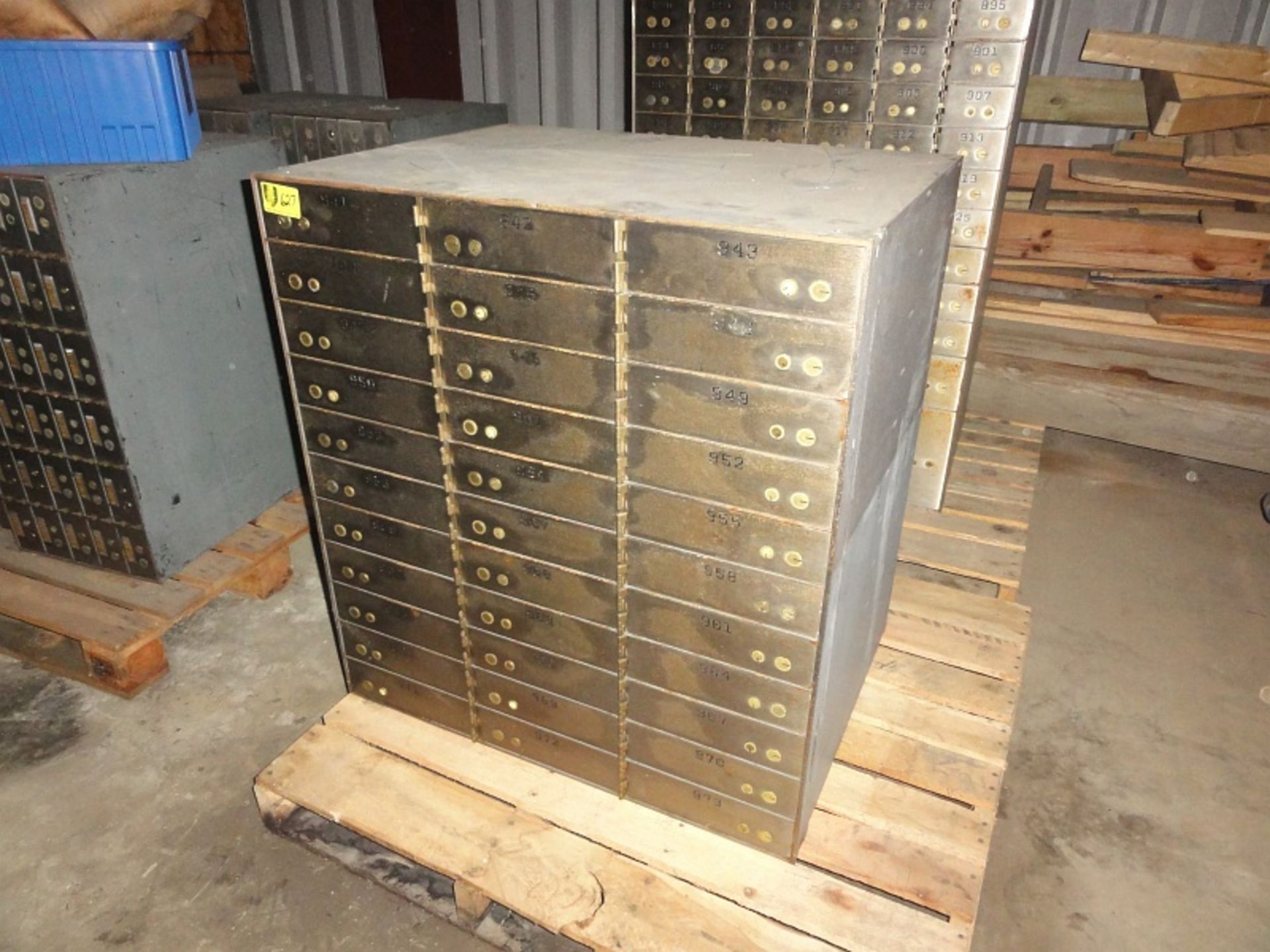 Safe Deposit Boxes w/ Keys